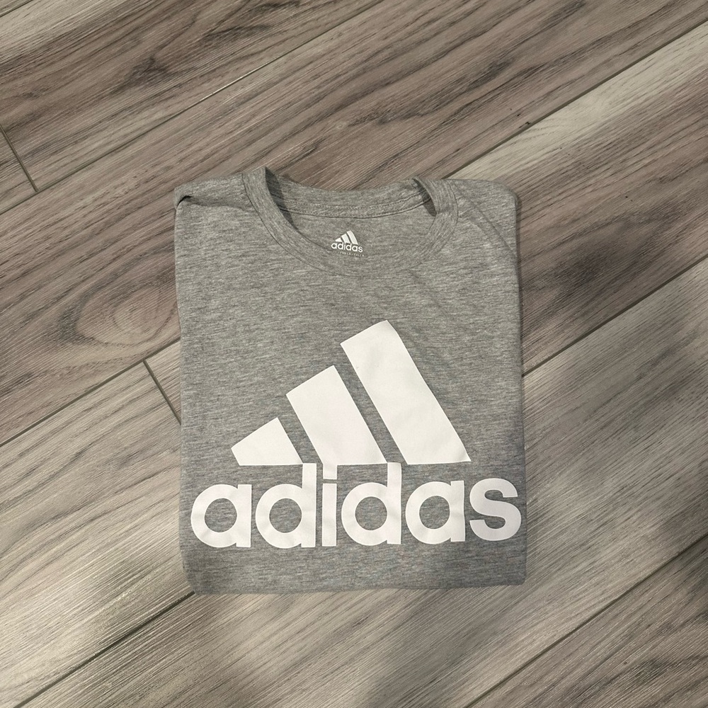 Adidas Kids Tee in Heather Gray